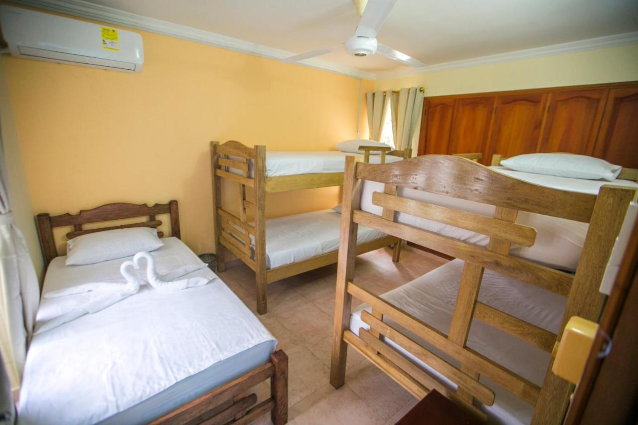 Hostal Cartagonova - Habitaciones Privadas Y Amplias Cerca A Zonas Turisticas Cartagena Exterior foto