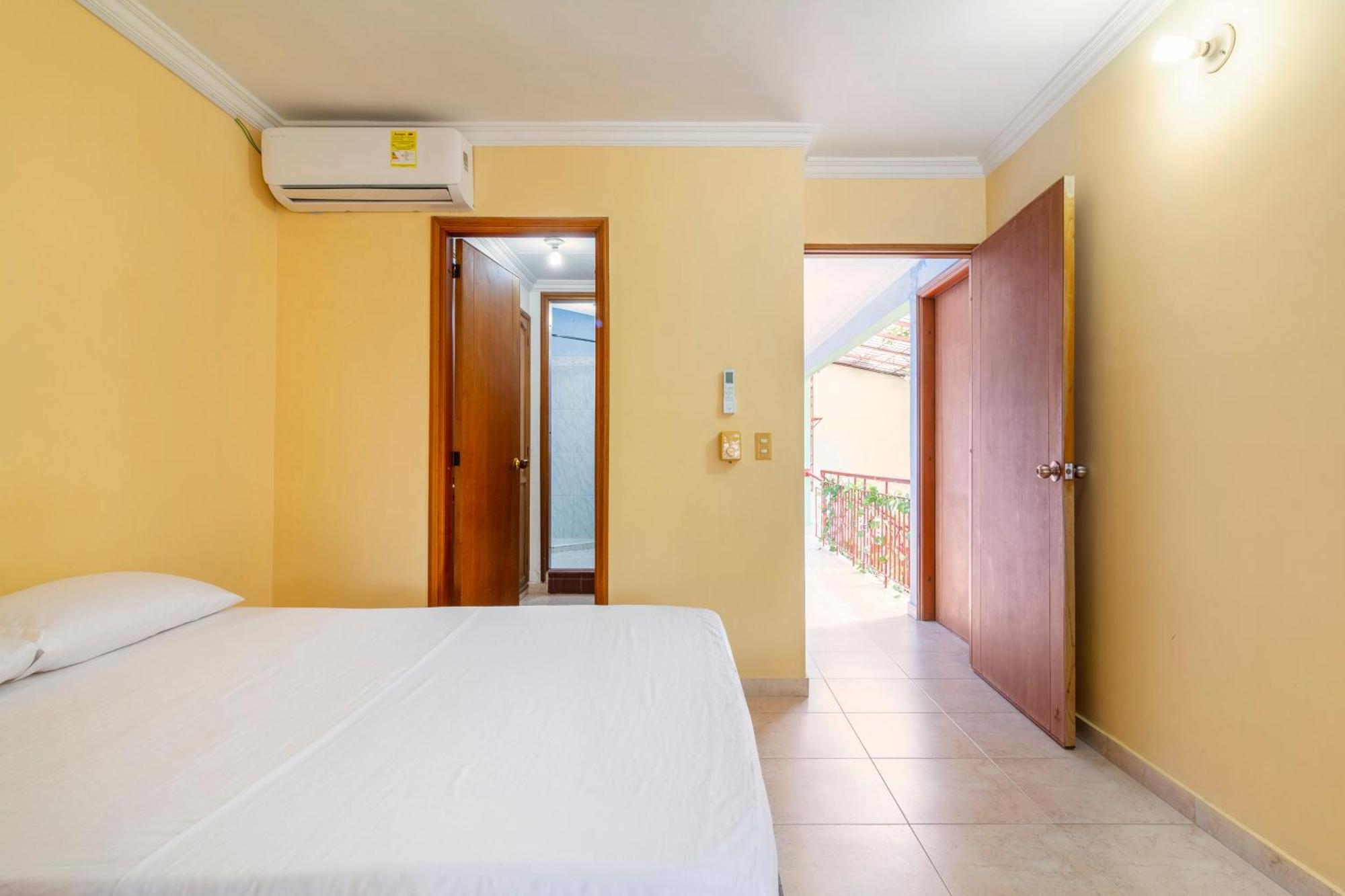 Hostal Cartagonova - Habitaciones Privadas Y Amplias Cerca A Zonas Turisticas Cartagena Exterior foto