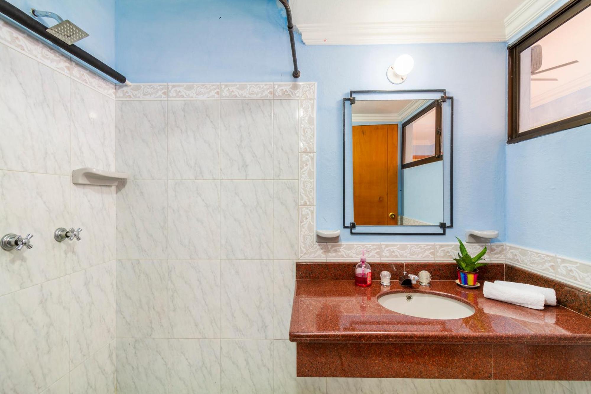 Hostal Cartagonova - Habitaciones Privadas Y Amplias Cerca A Zonas Turisticas Cartagena Exterior foto
